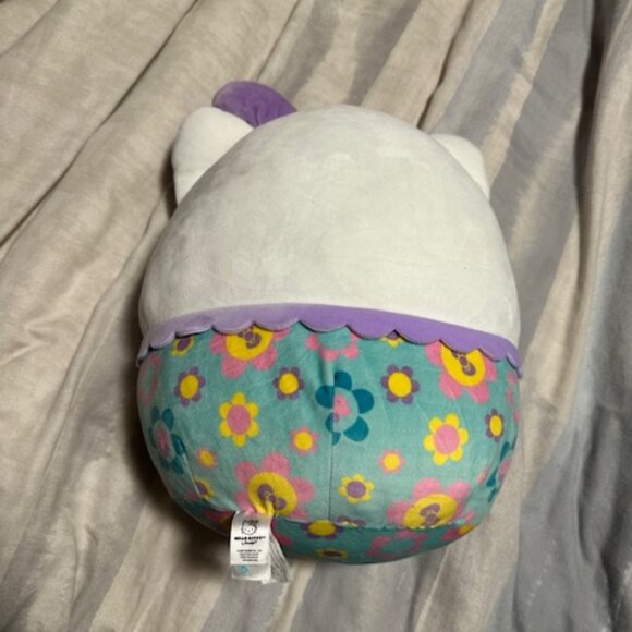 Hello Kitty Squishmallow 16 in - Picture 2 of 2